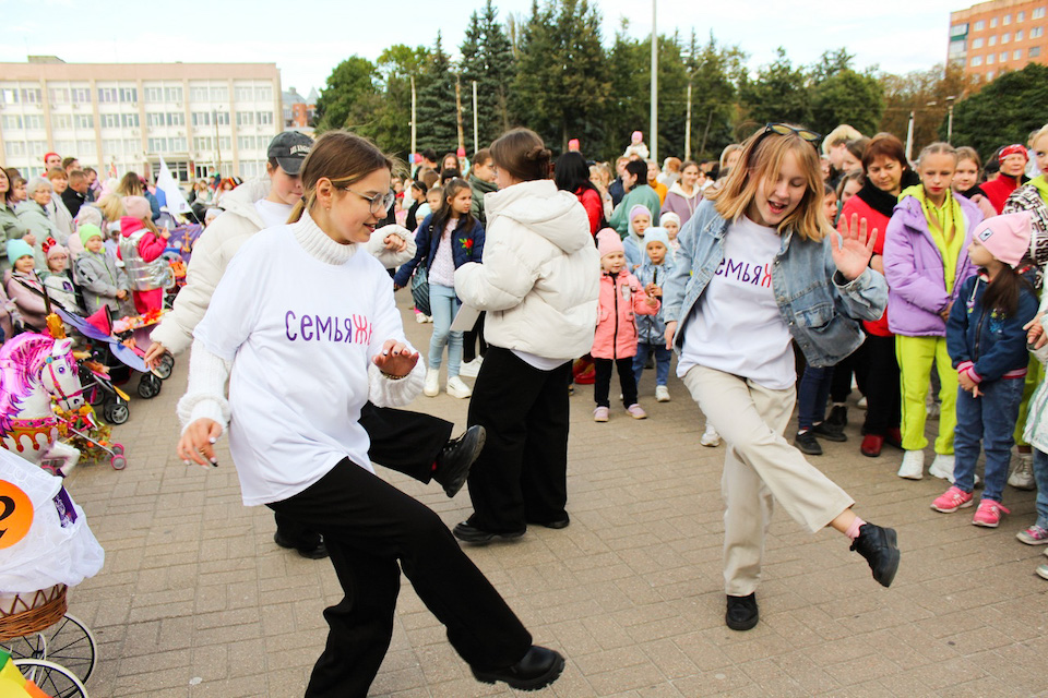 Семейный фестиваль «СемьяЖе»